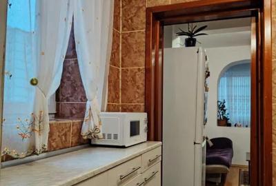 Apartament cu 2 Camere Semidecomandate- etaj 2 -Zona George Enescu - 2