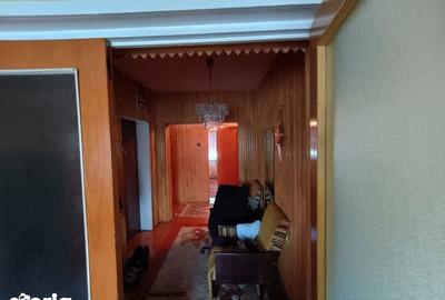 Apartament cu 4 camere decomandat în Progresul - 6