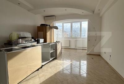 Apartament cu 2 camere decomandat în Cornișa - 4