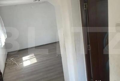 Casă cu 3 camere cu Teren 2760 Mp în Central - 2