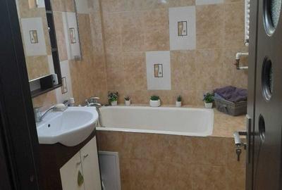 Apartament cu 2 camere semidecomandat în Sud