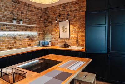 Casă cu 4 camere în Central - 2