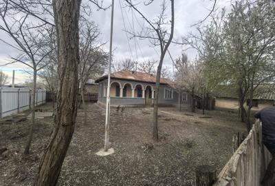 Casă cu 3 camere în Tudor Vladimirescu - 1