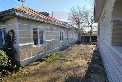 Casă cu 3 camere cu Teren 1373 Mp în Ciușlea - 9