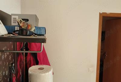 Ostratu, Apartament 2 camere decomandat - 1