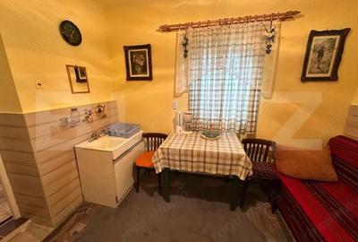 Casa cu 2 camere, 141 mp, 690 mp teren, Petrestii de Mijloc - 1