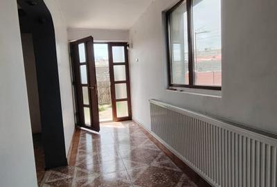 Casa edificata anul 2000 - 2