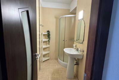 Garsonieră în Apărătorii Patriei - 2