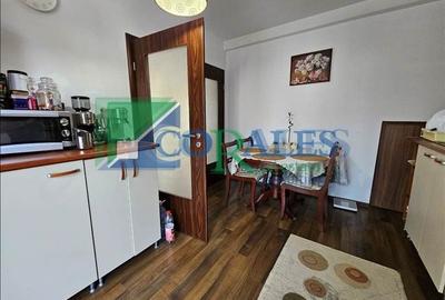 1/2 duplex, oras, partial mobilat! - 9