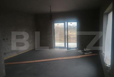 Casă cu 4 camere cu Teren 570 Mp în Central