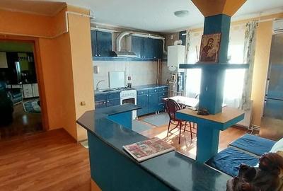 Apartament cu 2 camere decomandat în Micro 17 - 1