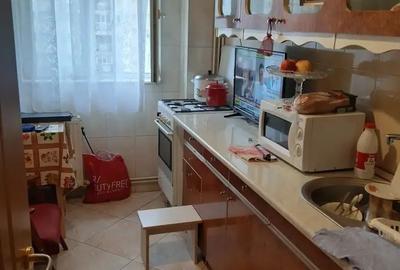 Apartament cu 2 camere decomandat în Rahova - 1