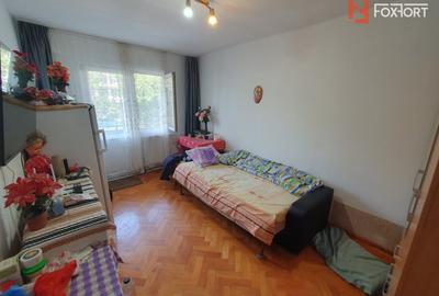 Apartament cu 4 camere decomandat, mobilat în Dacia - 10