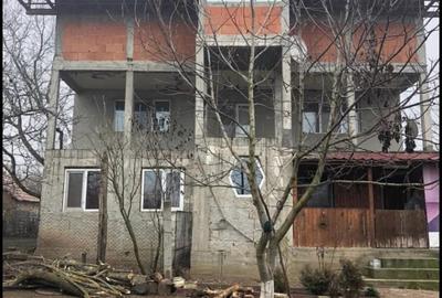 Casă în Mihai Bravu - 2