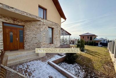 Casă cu 5 camere cu Teren 635 Mp în Păulești