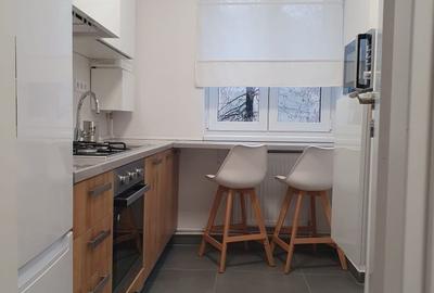 Apartament cu 2 camere decomandat în 7 Noiembrie - 3