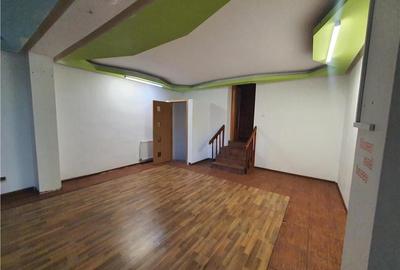 Vilă Spațioasă cu Potențial Multiplu ?n Zona Terezian Sibiu - 8
