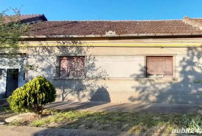 Casă cu 3 camere în Bocșa