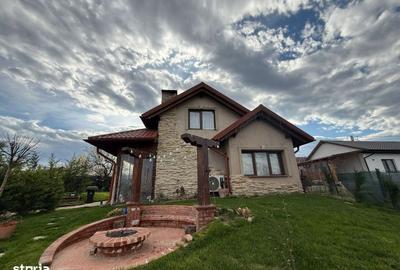 Casă cu 3 camere în Vânători - 2