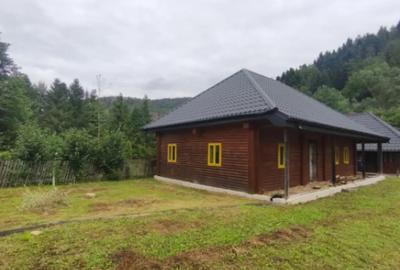 Casă cu 5 camere cu Teren 1250 Mp în Marginea - 1