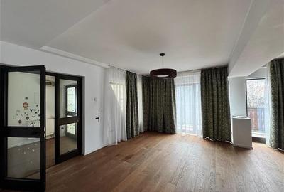 Doua case de vanzare, teren 800 mp, Zarnesti, Brasov - 4
