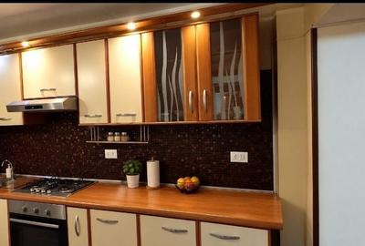 Apartament cu 2 camere semidecomandat în Uric