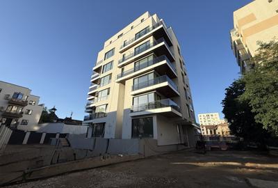 Apartament cu 3 camere decomandat în Eminescu