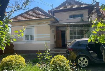 Casă cu 4 camere cu Teren 275 Mp în Central - 16