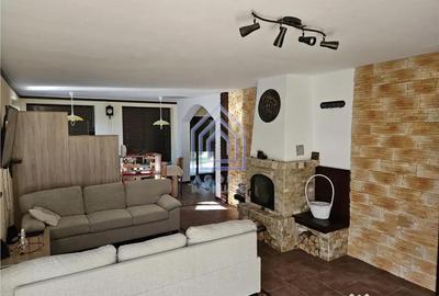 Casă cu 5 camere cu Teren 780 Mp în Central - 4