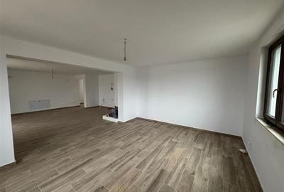 Vila deosebita Parter + Mansarda de vanzare in Odobesti - 17