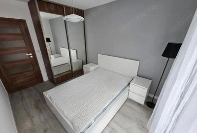 Apartament cu 2 camere decomandat în Berceni