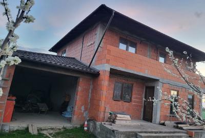 Casă cu 4 camere în Călinești - 4