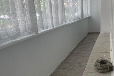 Apartament cu 2 camere decomandat în Cornișa - 2