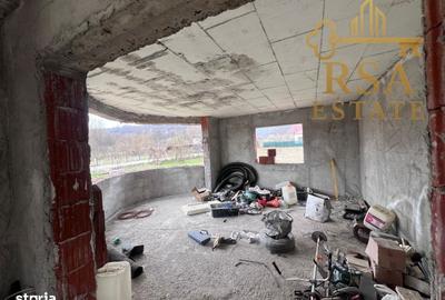 Casă cu 4 camere în Bârlogu - 1