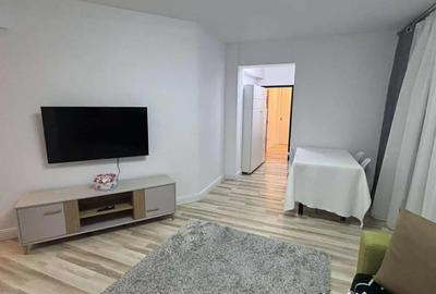 Apartament cu 2 camere semidecomandat în Central - 1