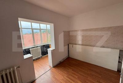 Apartament de vanzare, cu 3 camere, 68,18 mp, zona ultra centrala - 2