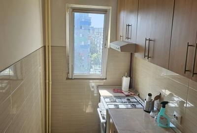 Apartament cu 2 camere semidecomandat în Giurgiului