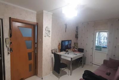 Apartament cu 2 camere decomandat în Crângași - 1