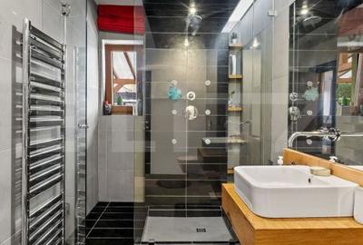 Casă cu 4 camere în Mănăștur