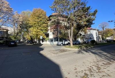 Casă cu 7 camere cu Teren 330 Mp în Vatra Luminoasă - 11
