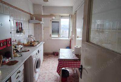 Apartament cu 2 camere decomandat în Viziru 3 - 6