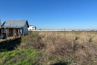 1000 mp Dragomiresti Vale pe strada din spatele Liceului  // toate utilitatile - 1