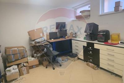 Spatiu servicii, 120mp, parcari, la strada, comision 0 - 7