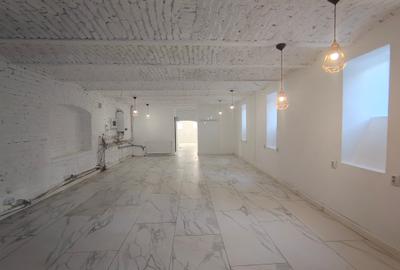 Birou, de 91 mp, în Central - 3