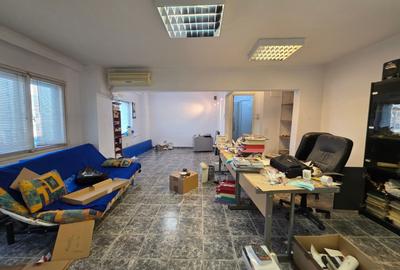 Calea Mosilor, 5 minute metrou Obor, stradal, vedere spate, bloc 1982, - 1