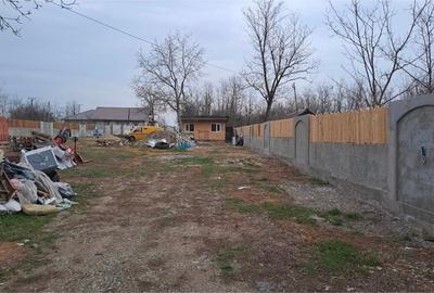 Teren si Casă de vanzare - 1