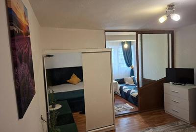 Garsonieră semidecomandată în Micro 3 - 7