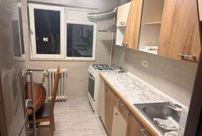 Apartament cu 2 camere decomandat în Obor