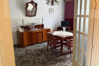 Casă cu 4 camere cu Teren 537 Mp în Central - 11
