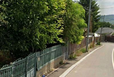 Casă cu 4 camere în Central - 2